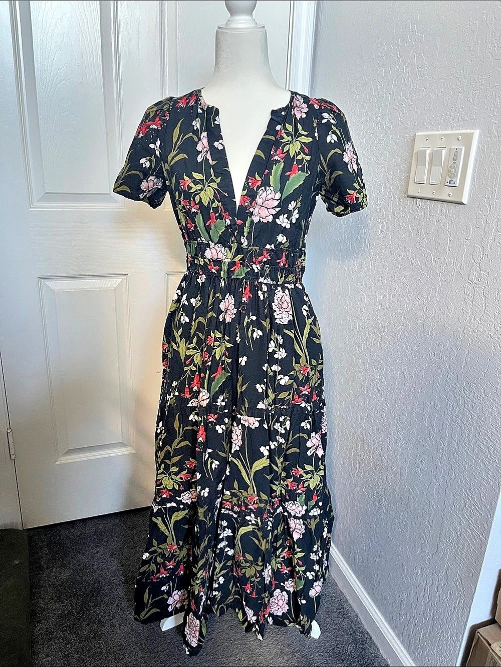 Anthropologie Somerset Floral Maxi Dress Size Small Like New